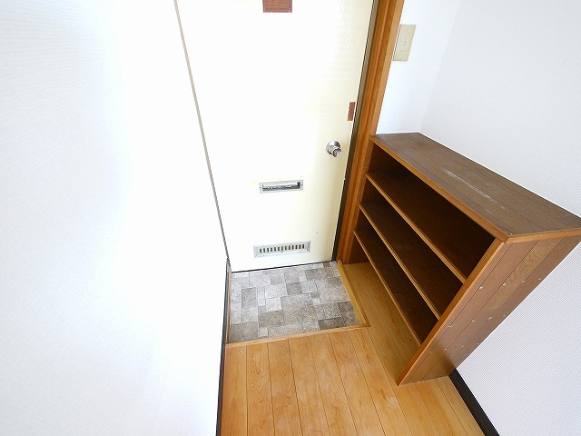 玄関　落ち着いた玄関です