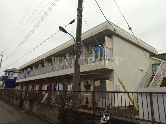 八王子市寺田町のアパートの建物外観