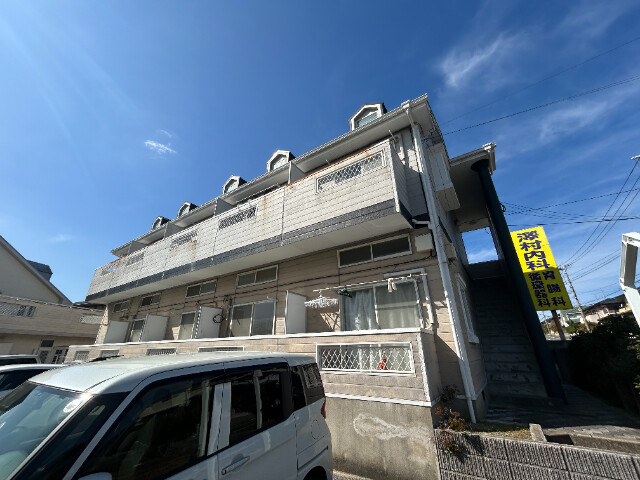 糟屋郡新宮町美咲のアパートの建物外観