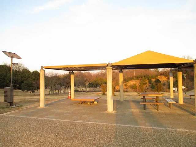 【四日市市笹川のアパートの公園】