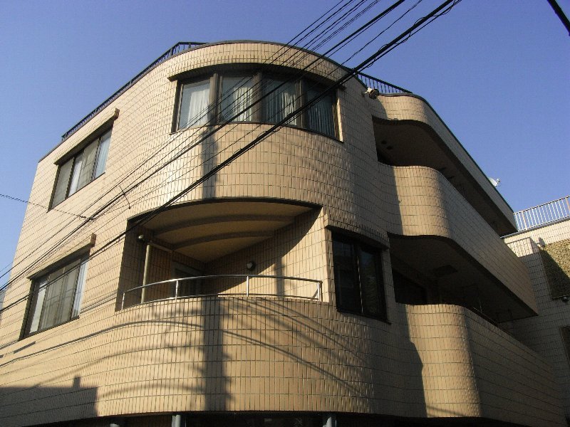 【江東区亀戸のマンションの建物外観】