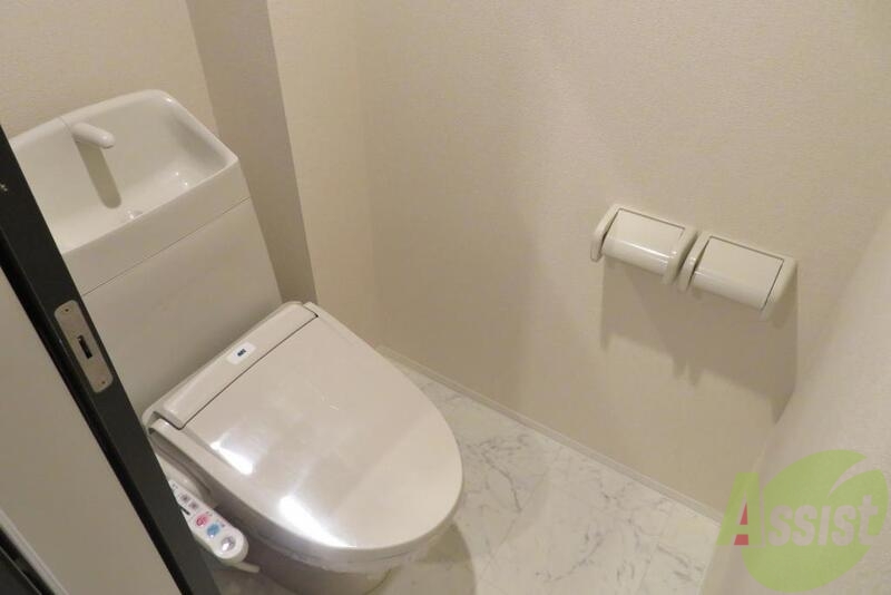 トイレ　清潔感のあるトイレにはウォシュレットがついています。