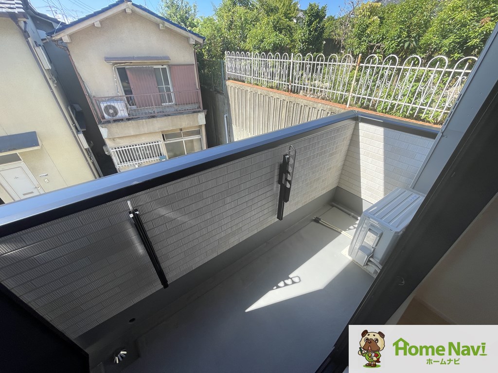 バルコニー　南向きで日当たり良好です。