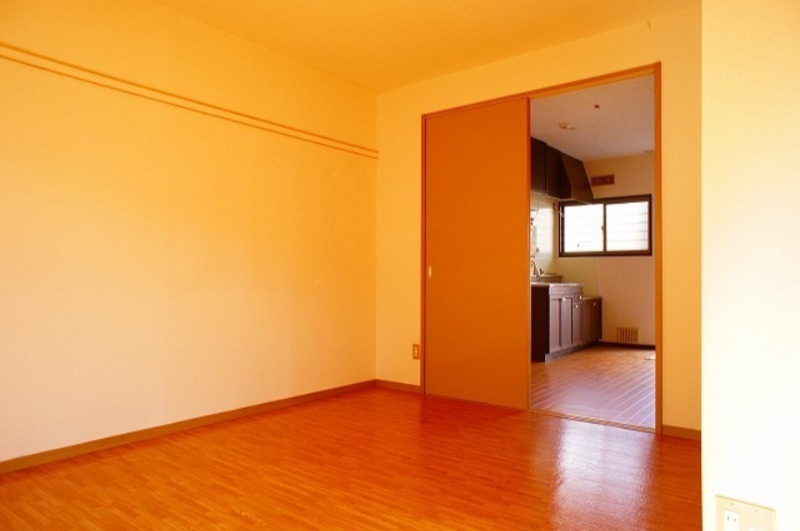 居室・リビング　図面と現状に相違がある場合には現状を優先