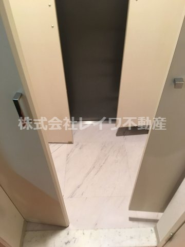 玄関　シンプルで使いやすい玄関です