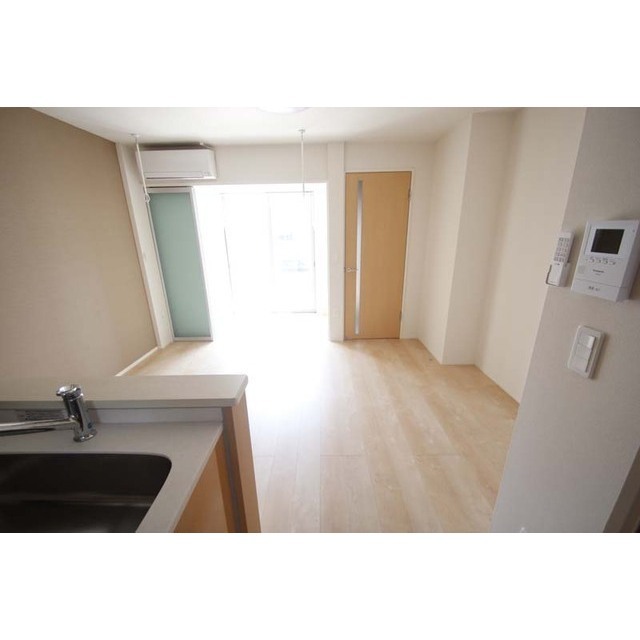 居室・リビング　※写真は１０２にて撮影