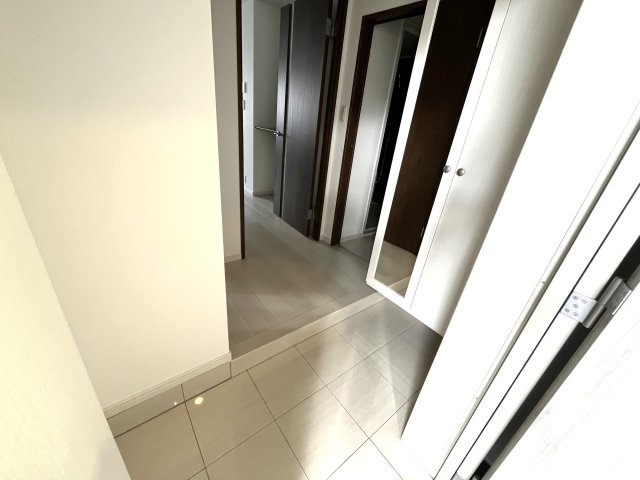 玄関　類似物件の写真となります。※イメージ写真現状優先。（家具家電