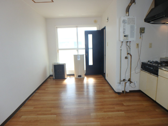 居室・リビング　居間