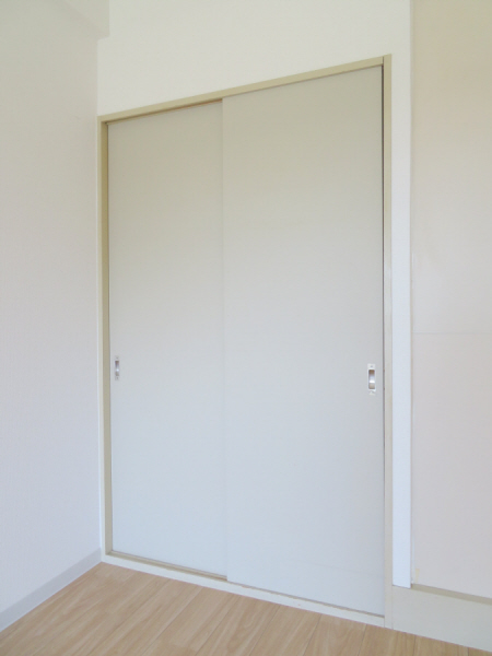 収納　クローゼット付