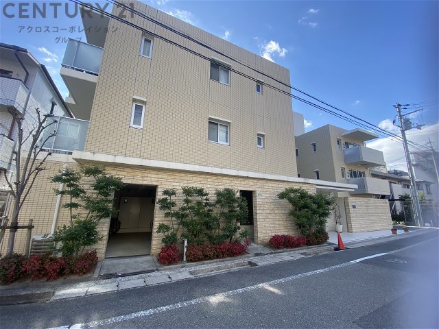 建物外観　オートロック付きで安心！宅配BOX・エレベーター付きで便利！