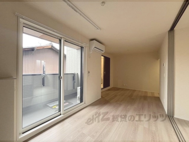 居室・リビング　リビング