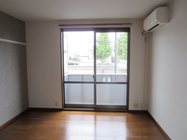 居室・リビング　内観写真です。