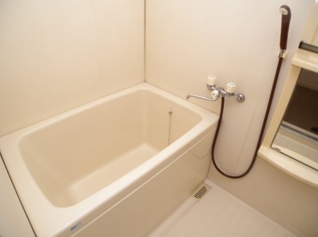 バス・シャワールーム　風呂