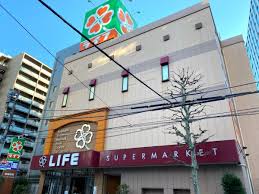 スーパー　ライフ神田和泉町店（スーパー）まで182m