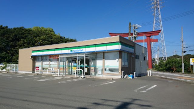 コンビニ　ファミリーマート　御前崎佐倉店（コンビニ）まで685m