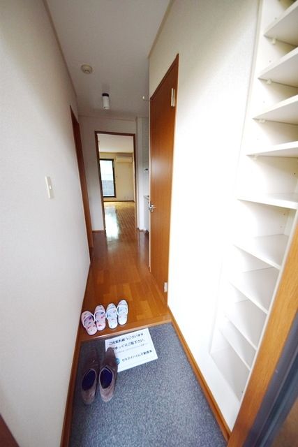 玄関　★お問い合わせはタウンハウジングまで★