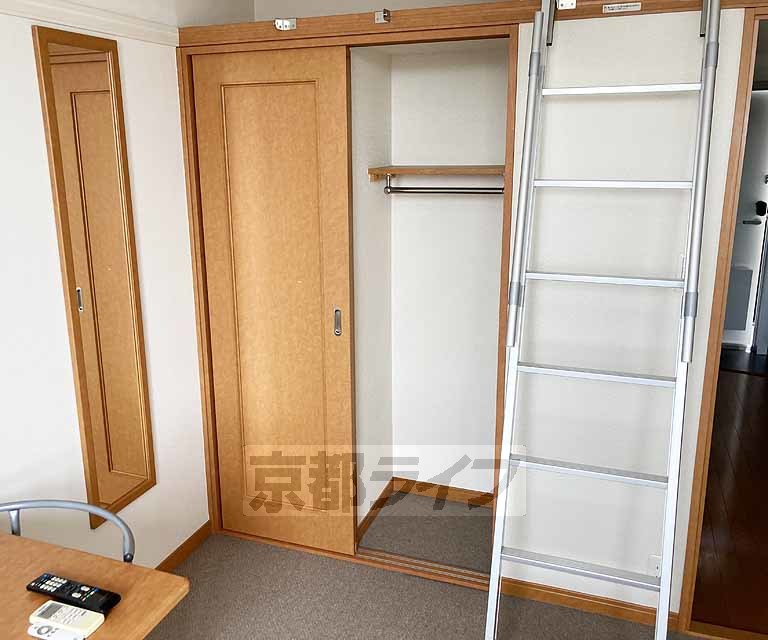 収納　お洋服掛けていただけます・