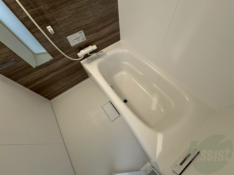 バス・シャワールーム　お風呂になります。一日の疲れを癒してくださいね。