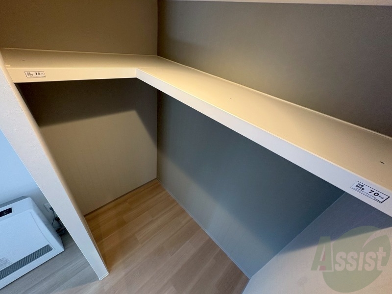 収納　クローゼットは奥行きもあり、荷物が多い方でも安心です。