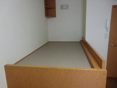 その他部屋・スペース　下は収納になっています。