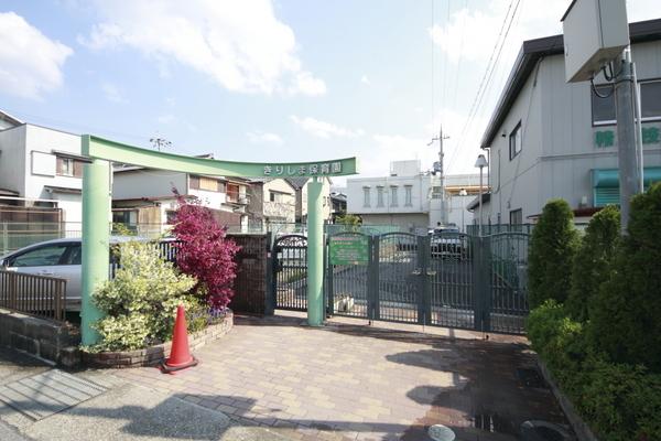 幼稚園・保育園　きりしま保育園（幼稚園・保育園）まで347m