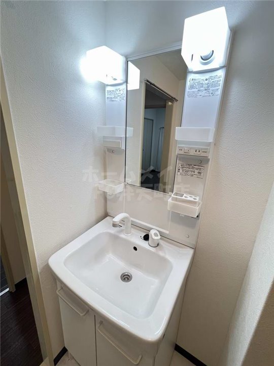 洗面設備　使いやすい洗面所です