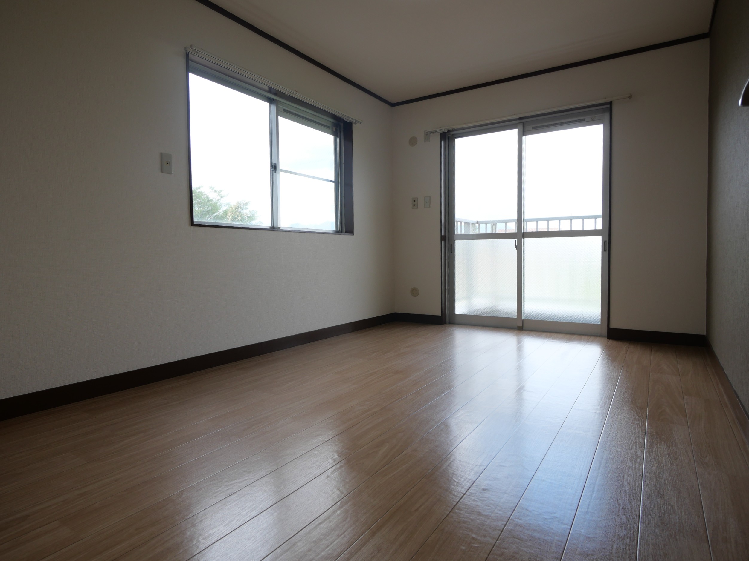 その他部屋・スペース　2面採光で北向きでも明るく感じる洋室です