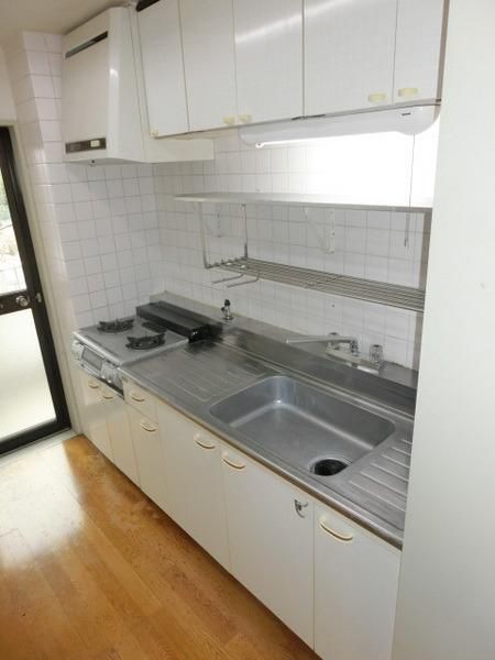キッチン　シンクも大きくて便利なキッチンです