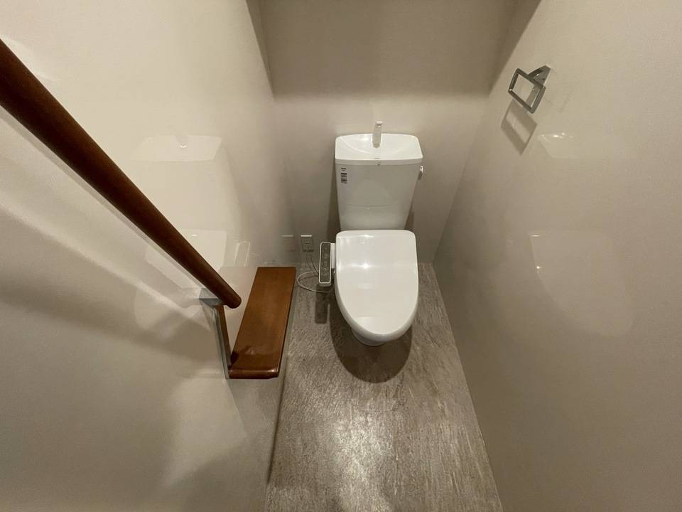 トイレ　トイレ