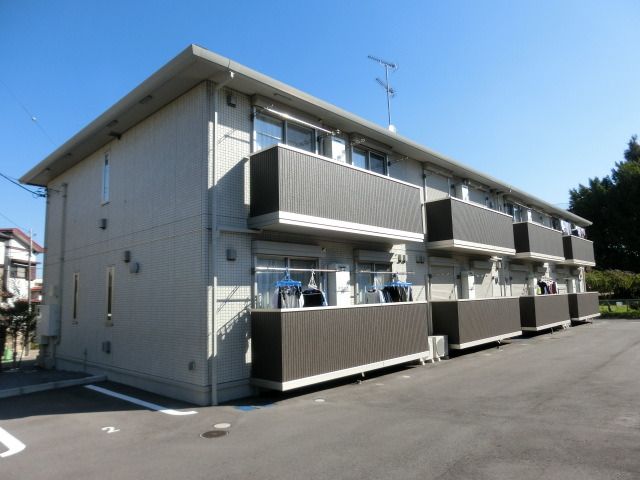 建物外観　２０１４年２月築でペット飼育可能。