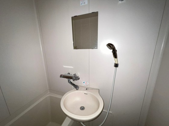 洗面設備　※別部屋の写真です