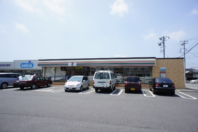 コンビニ　セブンイレブン小山花垣店（コンビニ）まで541m