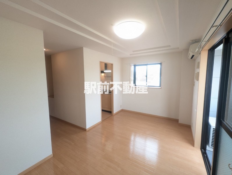 居室・リビング　同物件同間取り