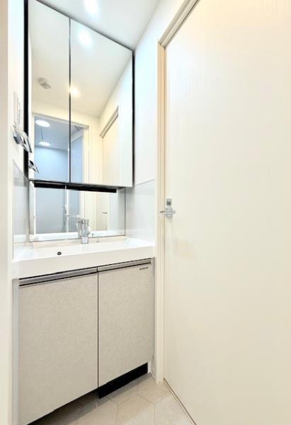 洗面設備　洗面所です