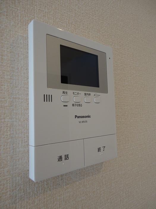 セキュリティ　※ＴＶ付インターホン！ 来訪者の顔が見えるから安心☆