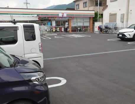 コンビニ　セブンイレブン 東大阪四条町店（コンビニ）まで402m