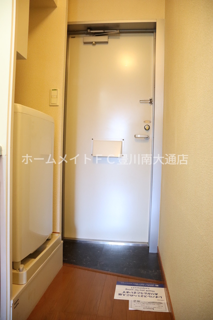 玄関　同型別部屋写真