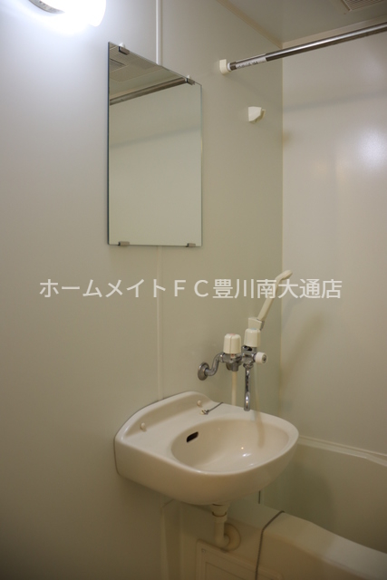 洗面設備　同型別部屋写真