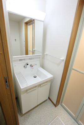 洗面設備　参考写真です。現況優先。