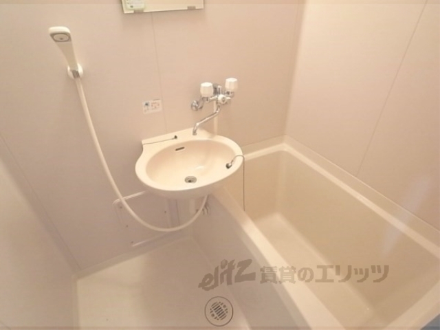 バス・シャワールーム　バス