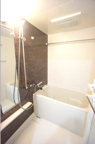 バス・シャワールーム　※入居中の為、同間取りの別部屋写真です。