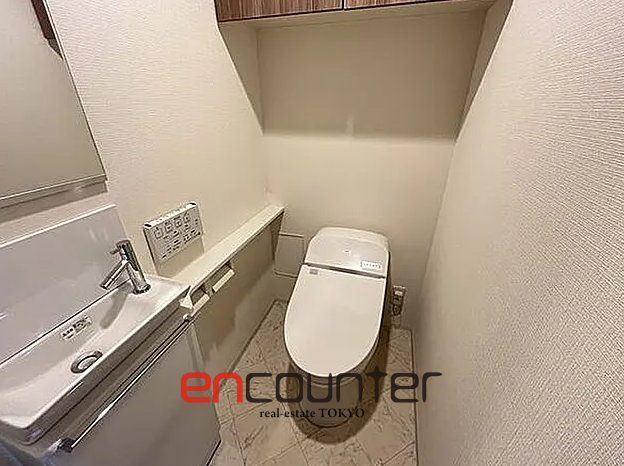 トイレ　※同マンション別室参考写真