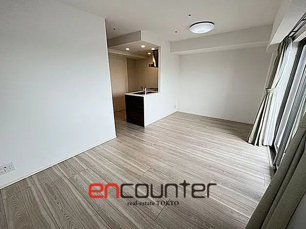 居室・リビング　※同マンション別室参考写真