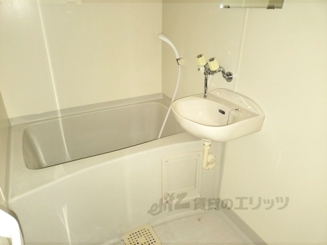 バス・シャワールーム　バス