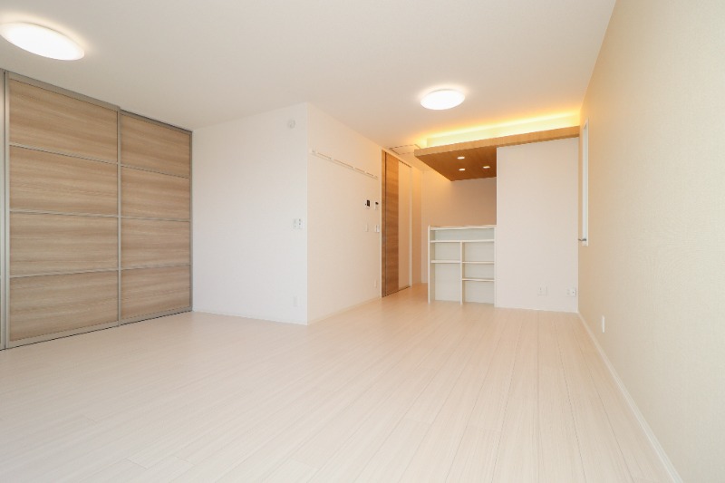 居室・リビング　図面と現状に相違がある場合には現状を優先