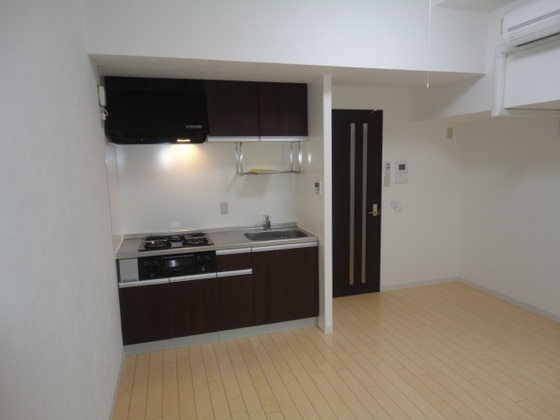 居室・リビング　※別号室の写真です