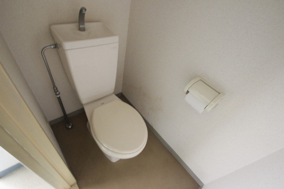 トイレ　※別号室の写真です