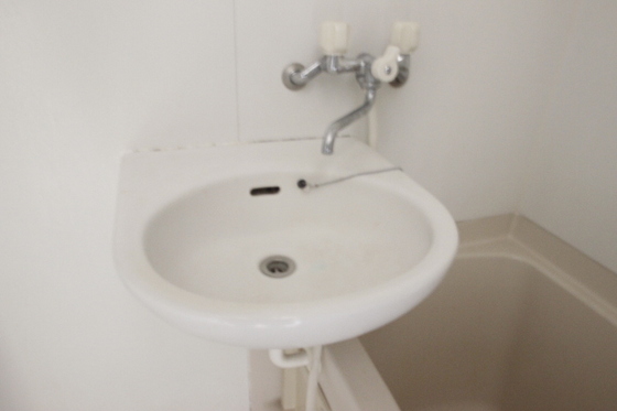 洗面設備　※別号室の写真です