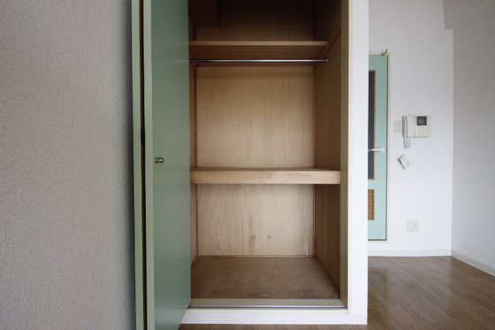 収納　※別号室の写真です
