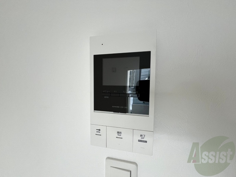 セキュリティ　ＴＶモニター付インターホンです。来客者の顔が見えるので安心！